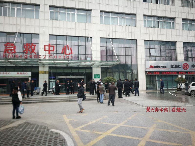 �人��ѧ����ҽԺҽ������ʱ���˴��� ������Σ